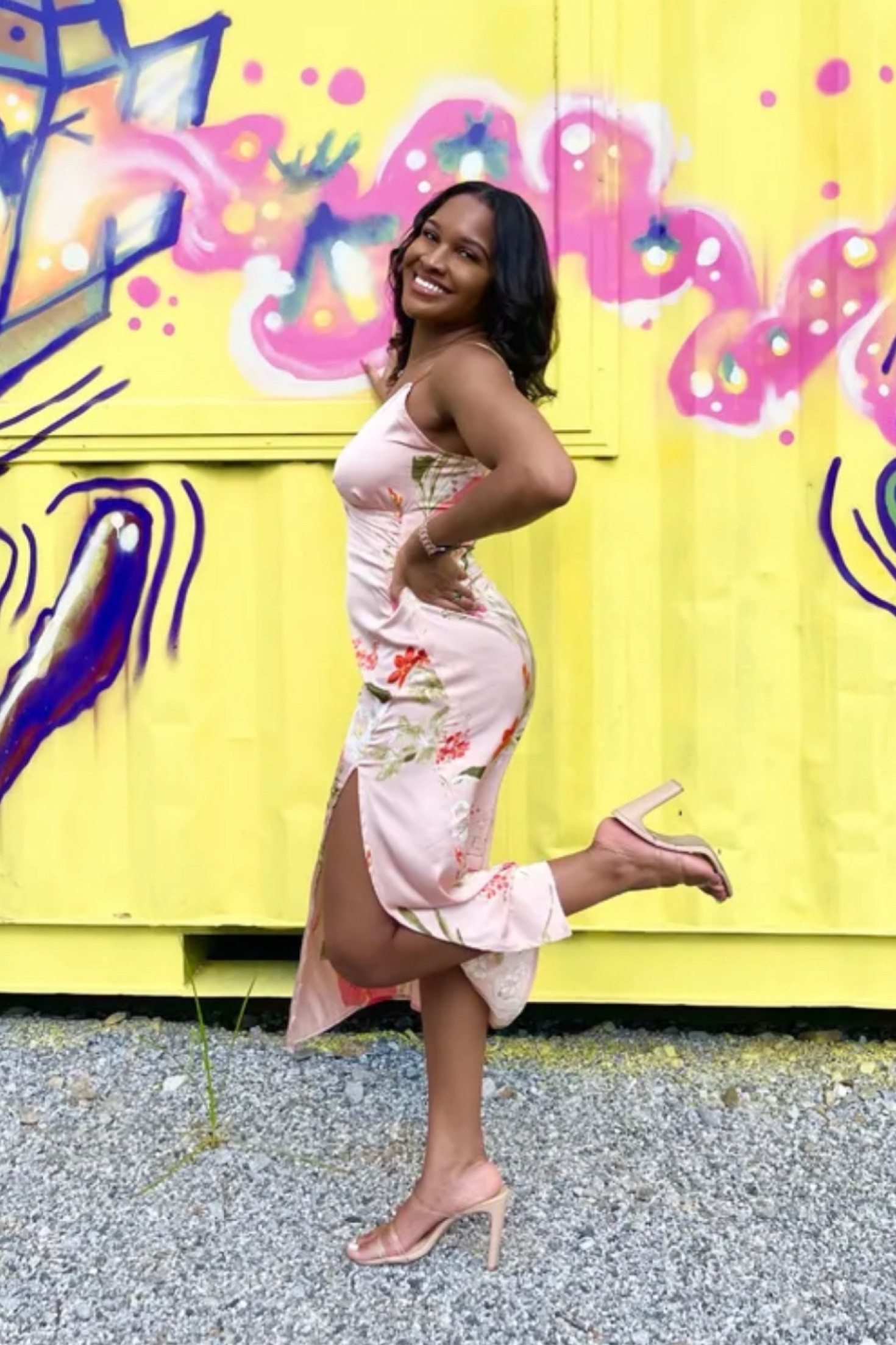 This floral wedding guest dress is so cute!

Destination wedding guest dress, beach wedding guest dress, Hawaii wedding guest dress, blush pink wedding guest dress, midi wedding guest dress

#LTKSale #LTKFind #LTKunder100