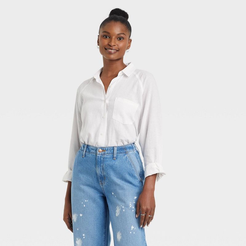 Women&#39;s Long Sleeve Boyfriend Fit Linen Button-Down Shirt - Universal Thread&#8482; White M | Target