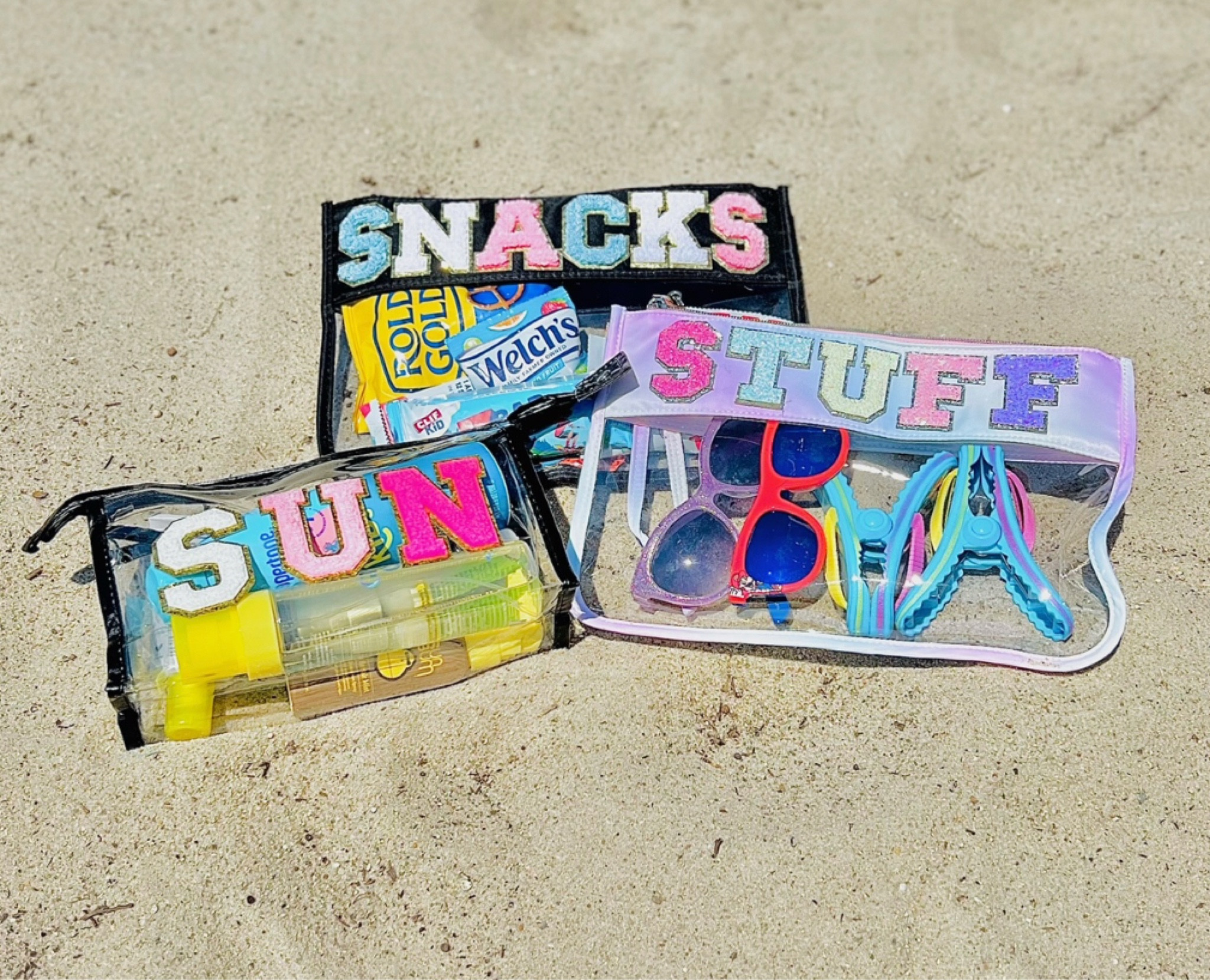 How cute are these clear labeled pouches for beach days?! 

#amazon #summeraccessories #beachessentials

#LTKitbag #LTKSeasonal #LTKtravel