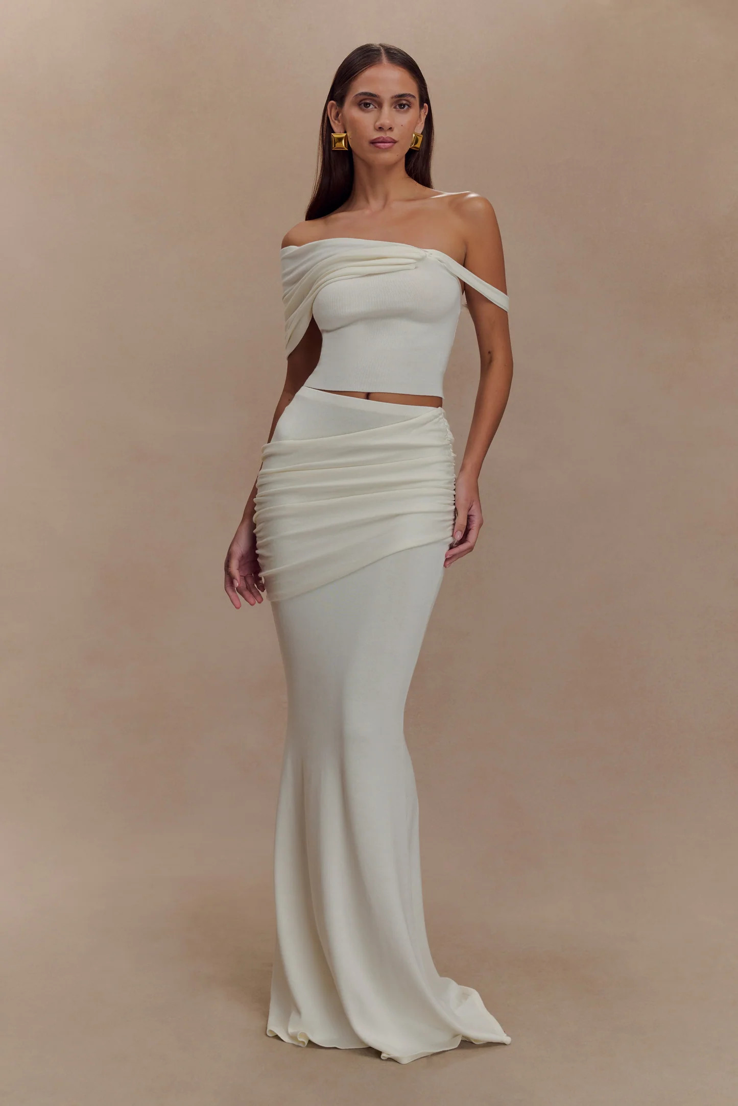 Gathered Knit Maxi Skirt - Ivory | MESHKI US