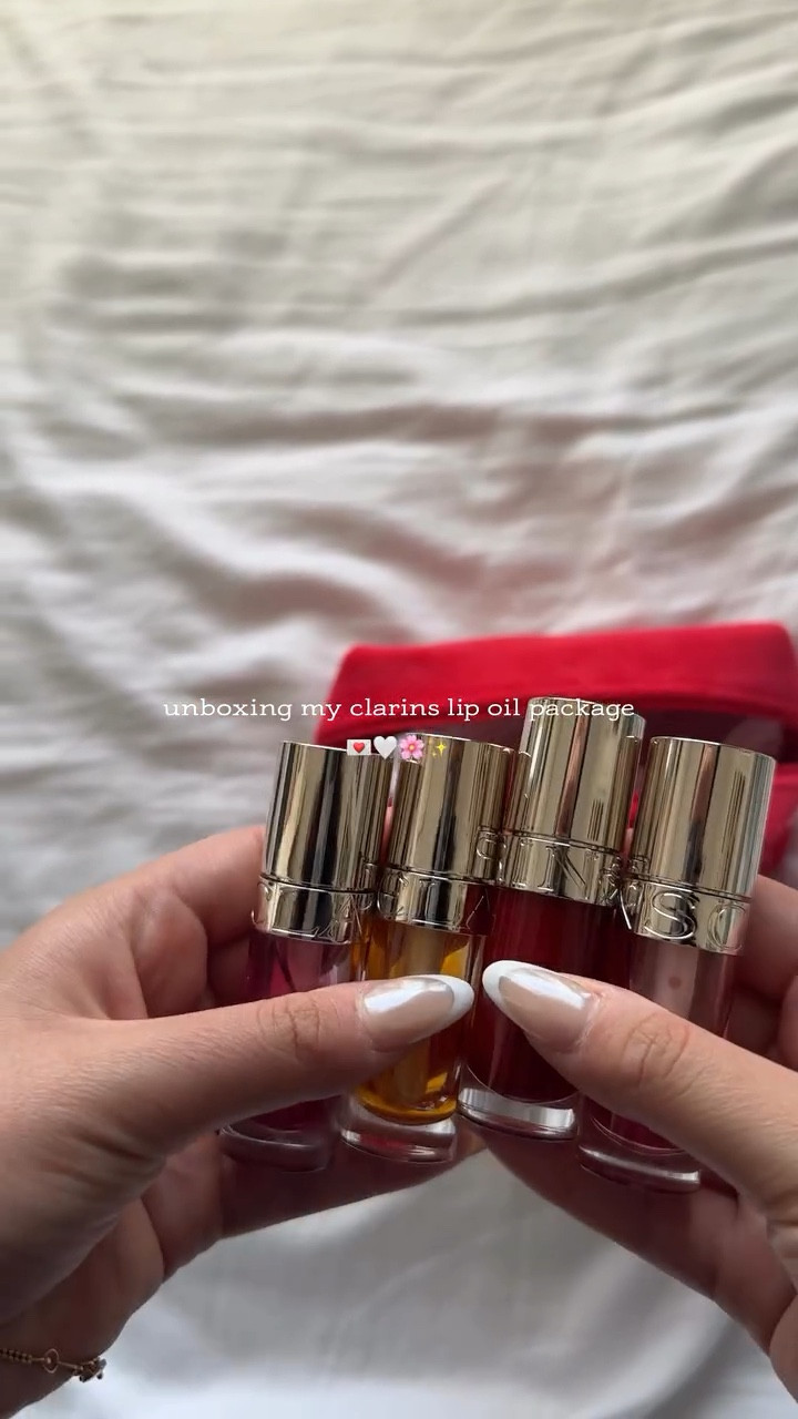 unbox my clarins lip oil package with me 💌 btw my absolute favourite lip oil products are these. i’ve loved every shade and they’re soo nourishing and juicyyyy ✨✨ | @clarinsuk #ClarinsUK #clarinscollective #unboxing #makeup #clarinslipoil 

— use code ‘JESSICA10’ and get 10% off when you spend £55 or more on @clarinsuk website 🫶🏻

#LTKeurope #LTKbeauty #LTKautumn