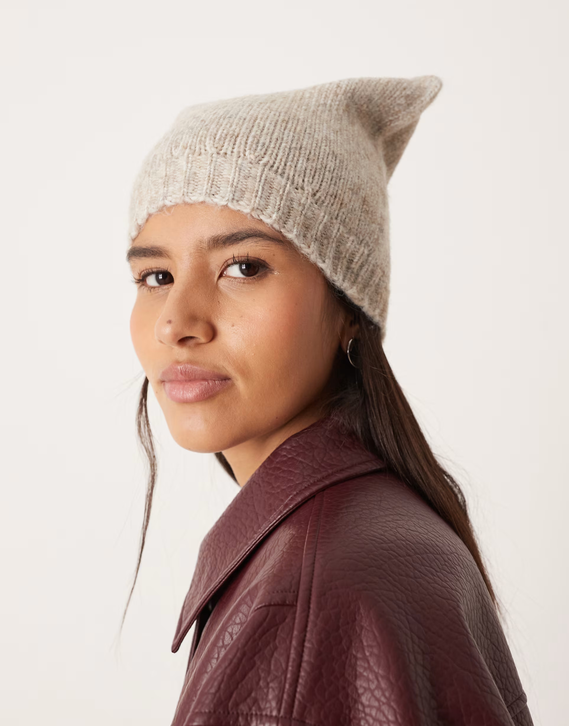 ASOS DESIGN – Strickmütze in Hellbeige mit Katzenohren | ASOS | ASOS (Global)