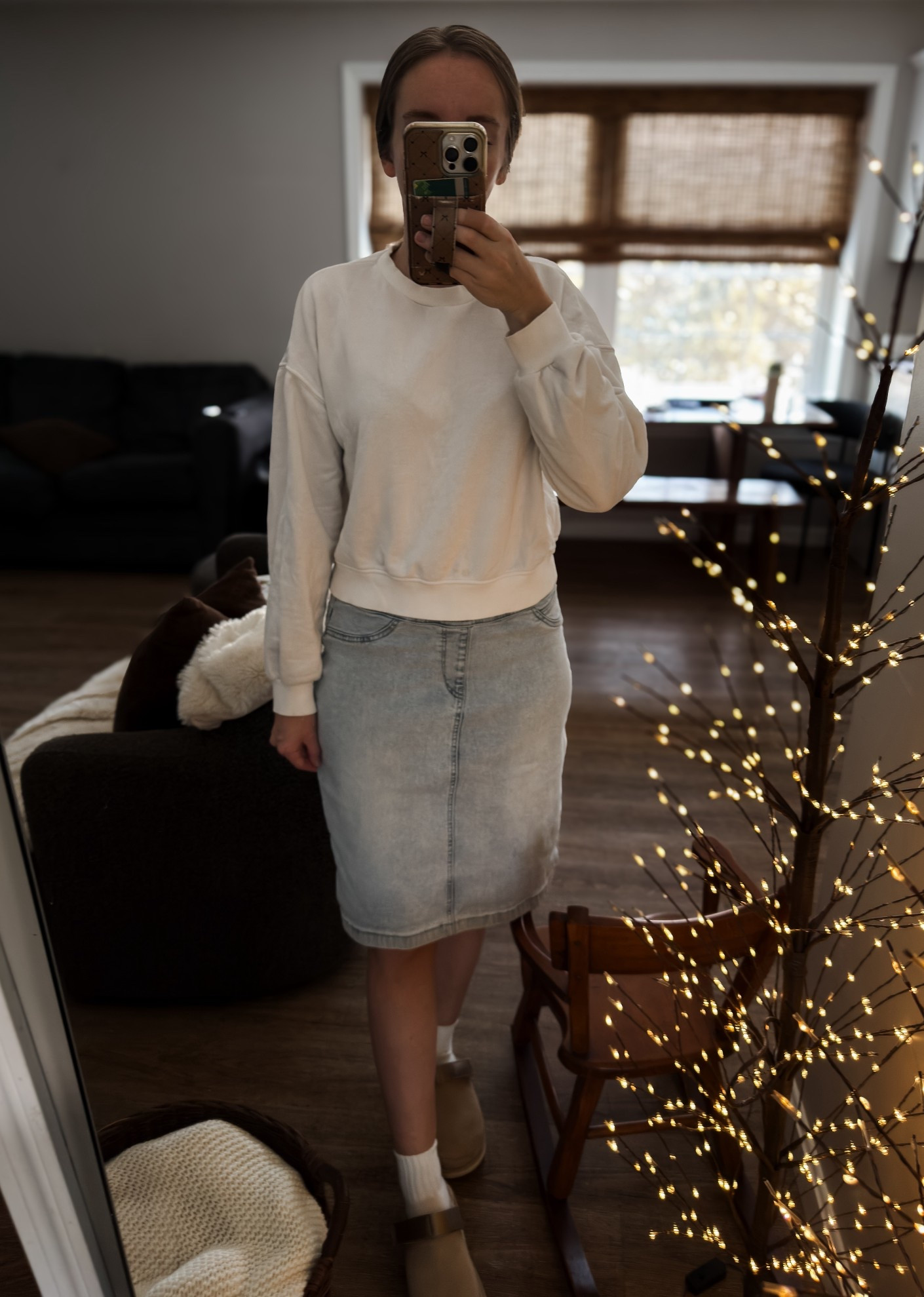 Simple outfit to run errands 


•• modest outfit •spring outfit •summer outfit •Mennonite •modest clothes •modesty •outfit inspiration •outfit inspo •fashion •modest dress •skirt 

#LTKMidsize #LTKPetite #LTKootd