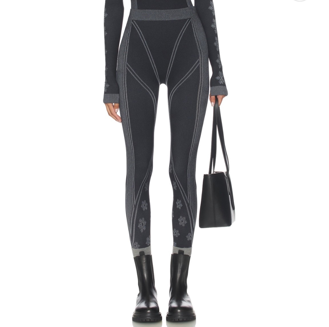 Perfect layering piece for a skiing/winter vaca!

#Skims
#ApresSki 


#LTKgrwm #LTKootd #LTKdayinmylife