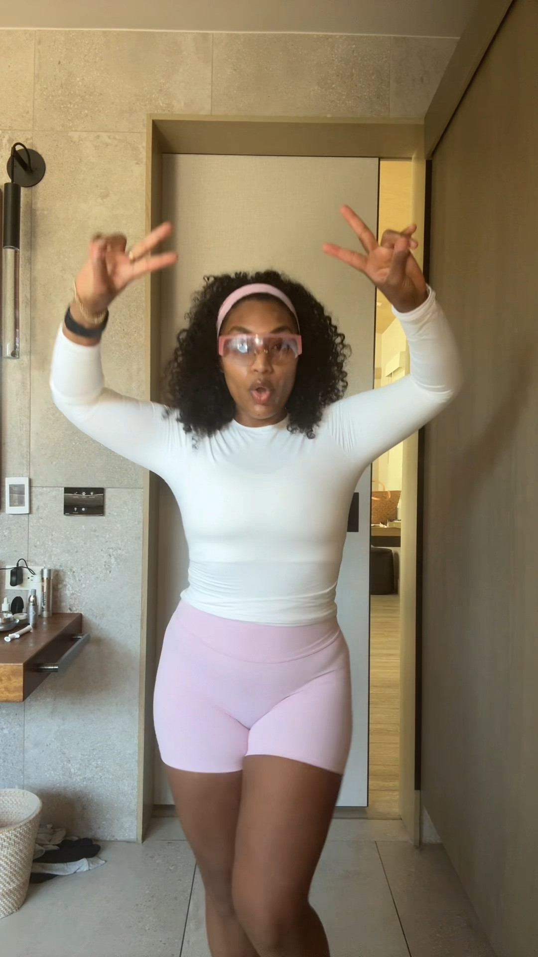 Size large in top and bottom, bra size 8 

#LTKU #LTKActive #LTKStyleTip