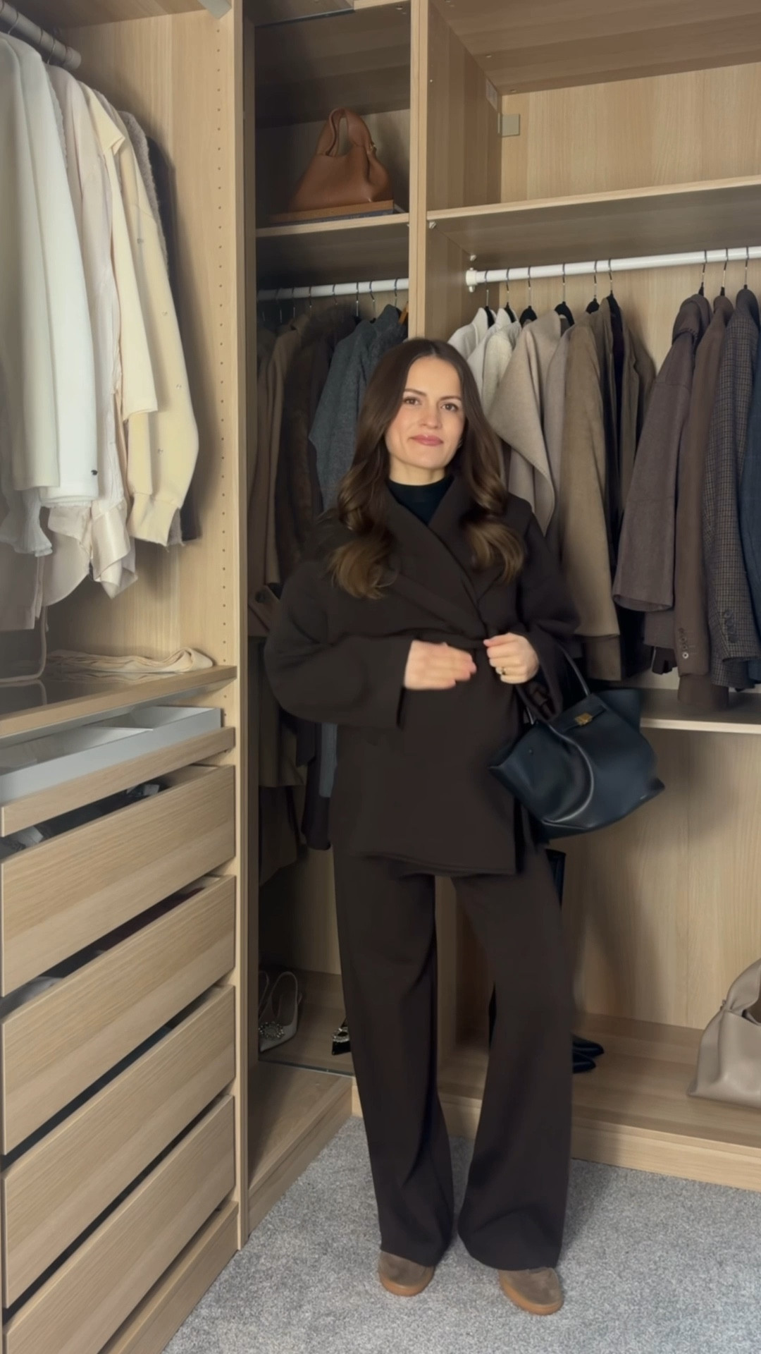 Chic Bump Outfit · Day 35 🤍

34 weeks pregnant — wearing non-maternity.

Comfortable, repeatable outfits for pregnancy without giving up your style.
If you refuse to dress frumpy just because you’re pregnant, you’re in the right place.

This is the kind of outfit I rely on when I want to feel put together without overthinking it.

#LTKwinter #LTKmaternity #LTKuk