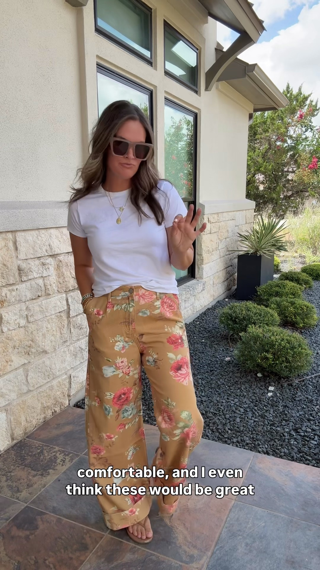 One of my favorite pants but in the prettiest floral print! Such an easy way to start transitioning into fall!

#LTKootd #LTKSeasonal #LTKdayinmylife