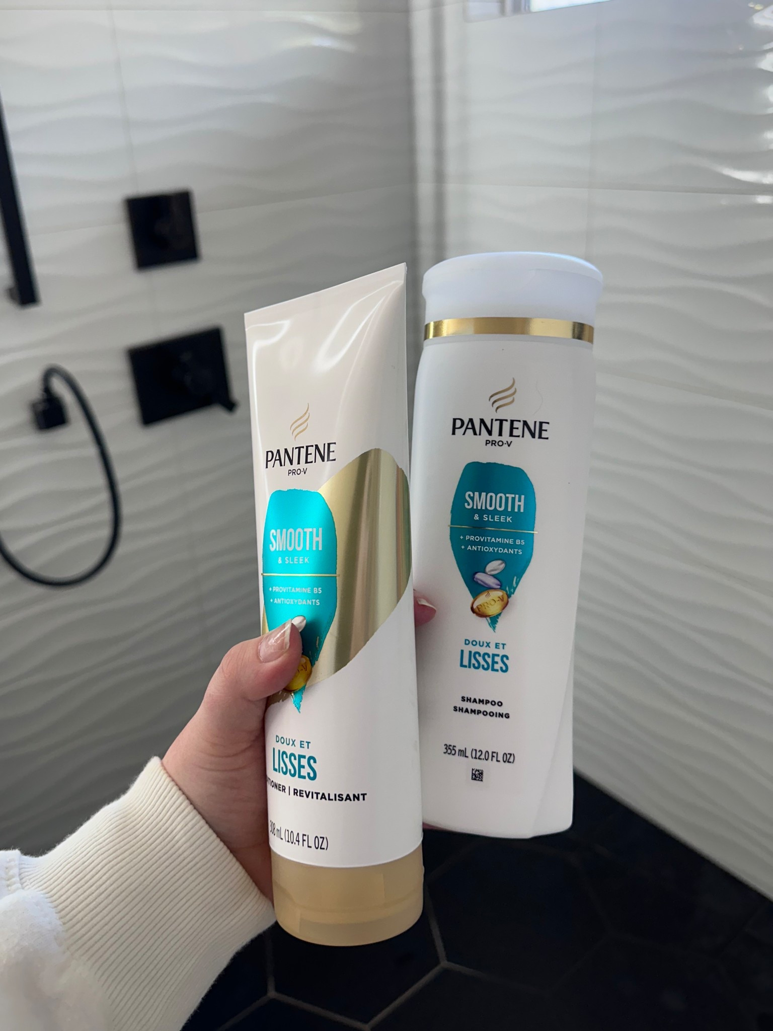 Jumping back on the Pantene train! Loving the smooth shampoo and conditioner, set my hair feels so clean and soft and you literally cannot beat that it’s only $10 

#LTKU #LTKBeauty #LTKFindsUnder50