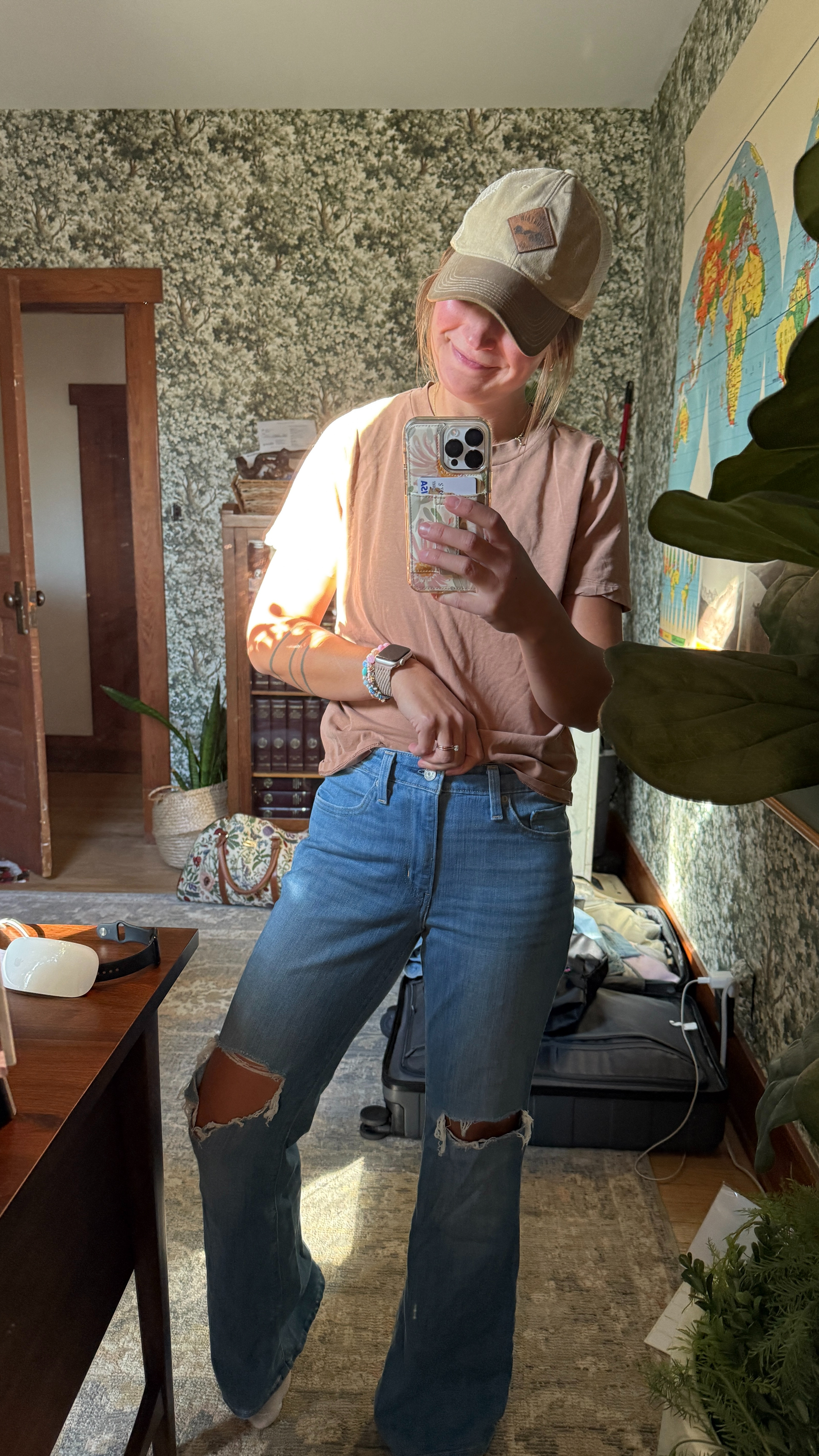 Casual everday outfit linked!  

 #LTKgrwm #LTKmomlife #LTKPetite