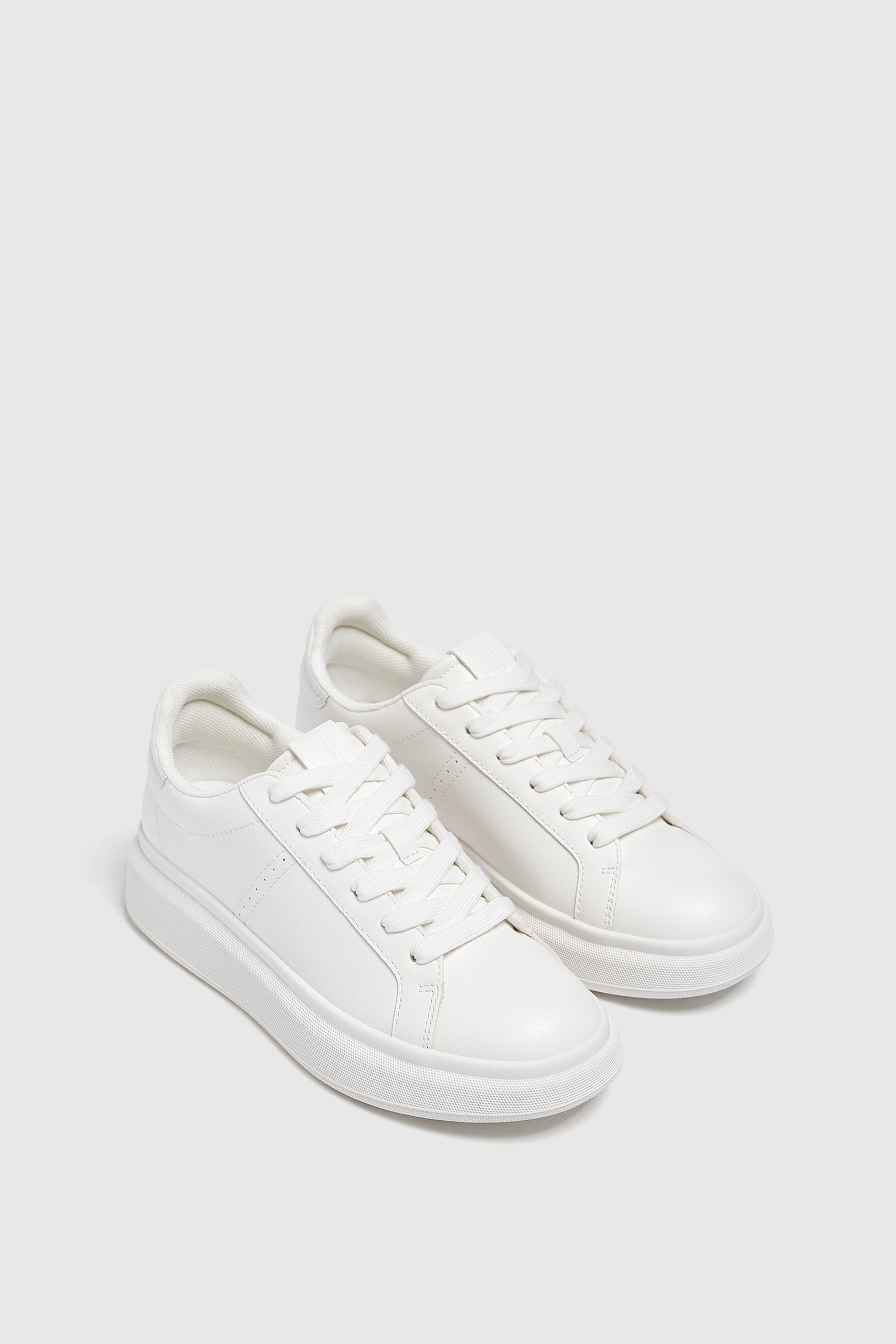 Casual platform trainers | PULL and BEAR UK