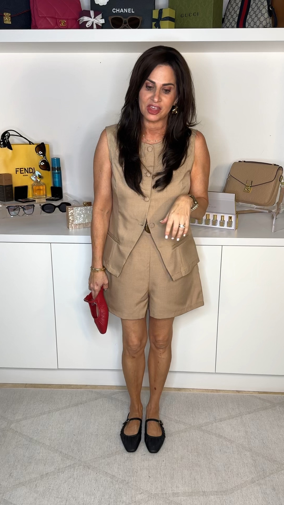 Love these mules . I just sized up by .5 

#LTKVideo #LTKxNSale #LTKShoeCrush