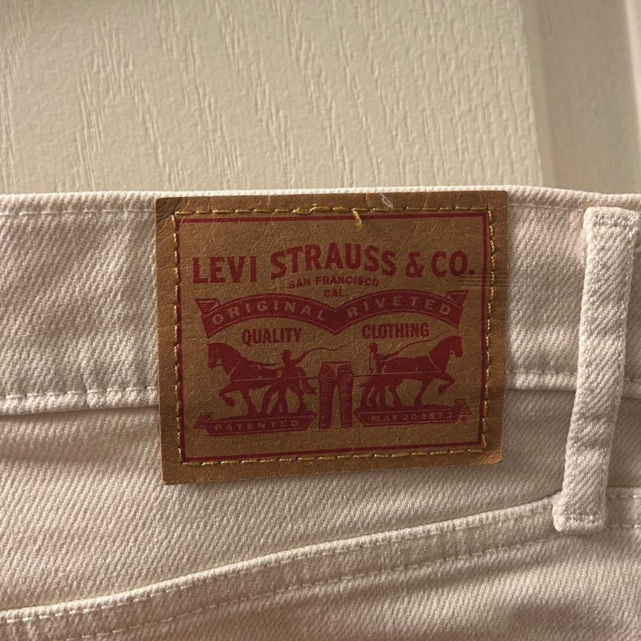 Levi's Women's Jeans - Cream/White - 29 | Depop US