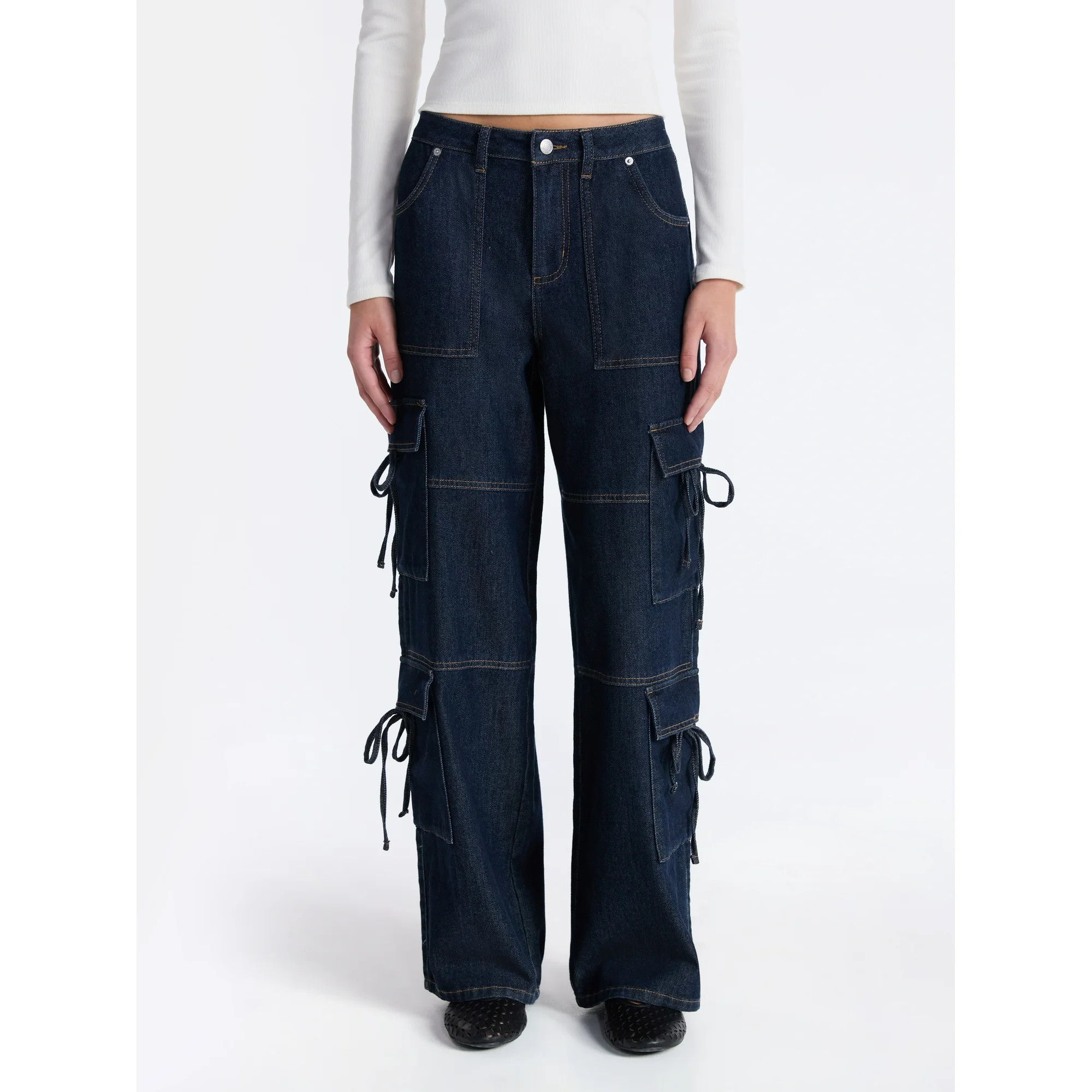 No Boundaries Bow Cargo Jeans, 30.5” Inseam, Women's | Walmart (US)