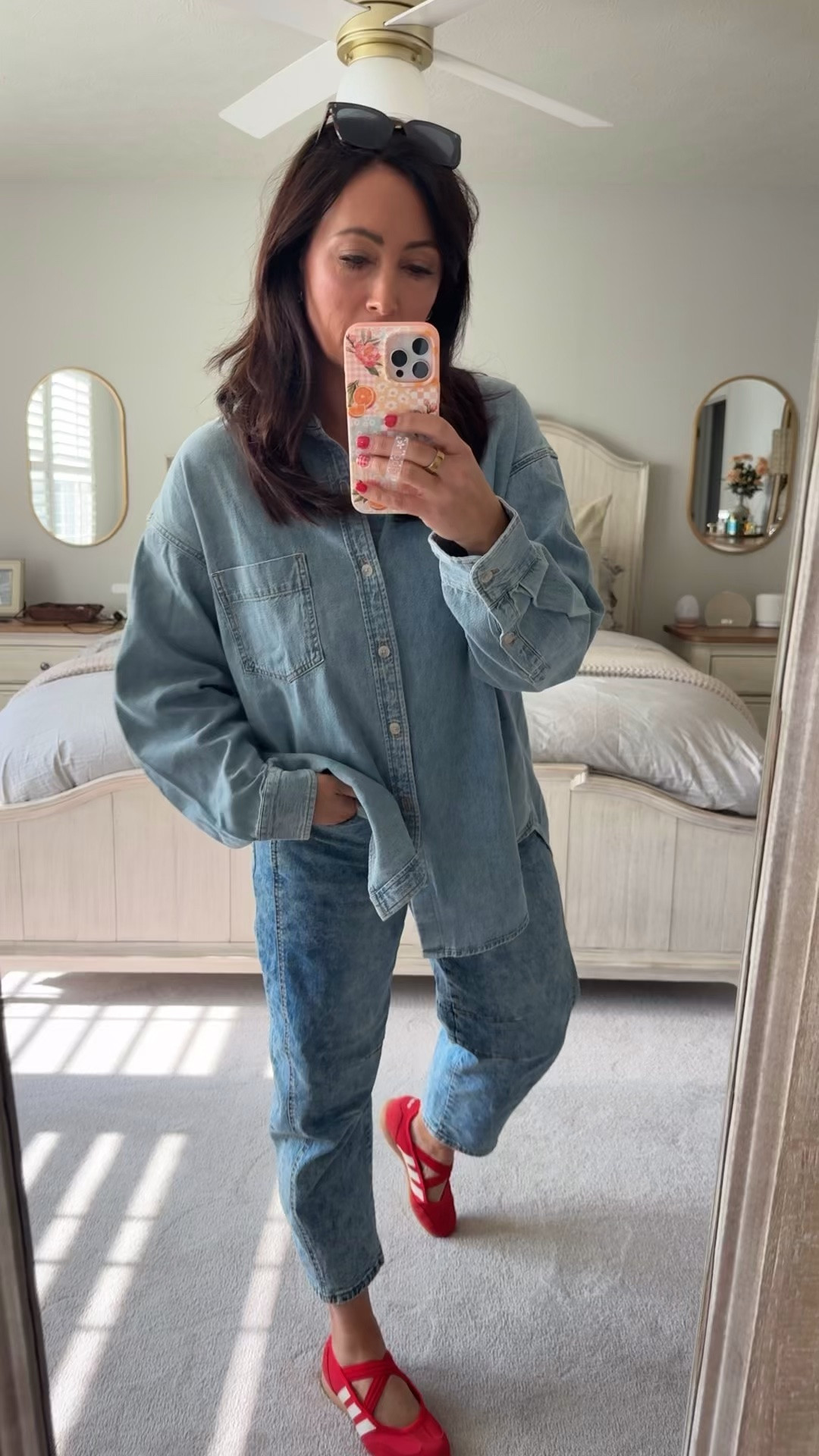 • medium top (oversized fit)
• medium jeans 
• shoes run big, I’m normally a size 6.5 or 7 but got a size 6 in these Adidas. Adidas run big for me so I normally size down

#LTKgrwm #LTKdayinmylife #LTKootd