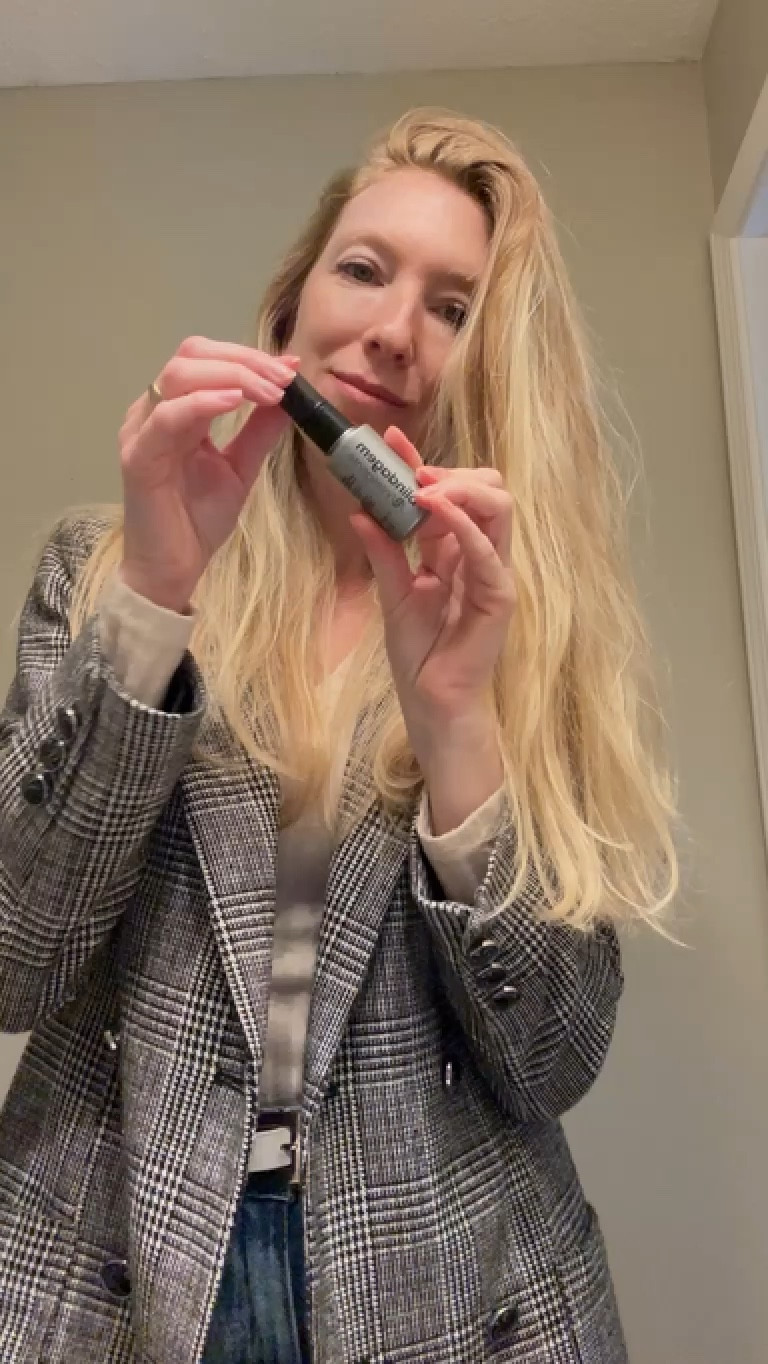 Você também sofre com o frizz nos dias úmidos? 

Spray Blindagem Inteligente @acquaflora 
#antifrizz #antiumidade #cabeloalinhado #acquaflora #proteçãotérmica #cabelohidratado #frizz

#LTKbrasil #LTKbeleza