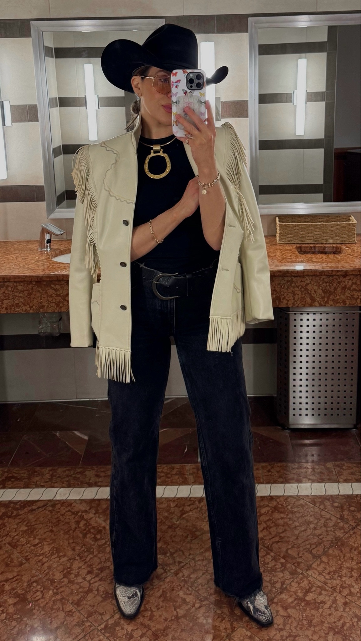 What I wore to Fort Worth Stockshow and Rodeo  

#LTKShoeCrush #LTKSaleAlert #LTKSeasonal