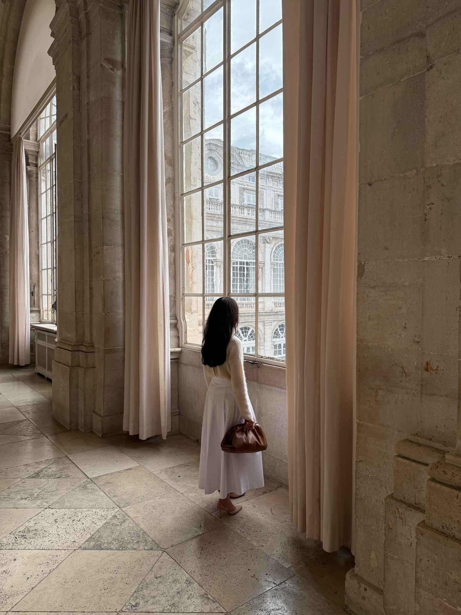 Cardigan: Sezane
Skirt: Zara
Heels: Manolo Blahnik
Clutch: Looks Like Summer

#LTKpetite #LTKshoes #LTKtravel