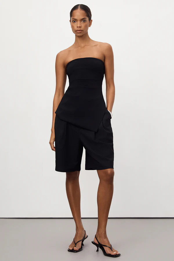 LIZA BLACK TAILORED BERMUDA SHORT | DISSH