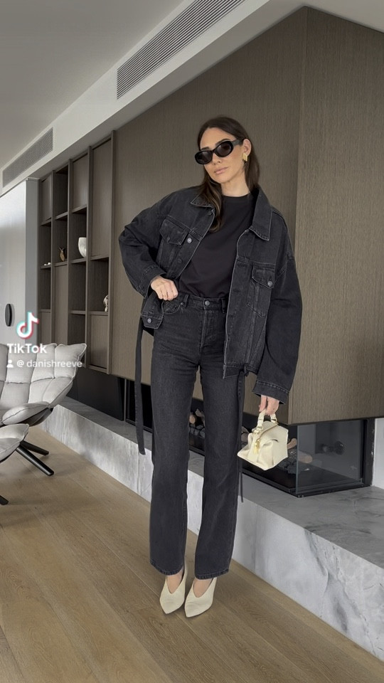 Todays look in Henne denim jacket & jeans, Oroton sunglasses & bag, Uniqlo Tee 🤎

#LTKstyletip #LTKaustralia #LTKwinter