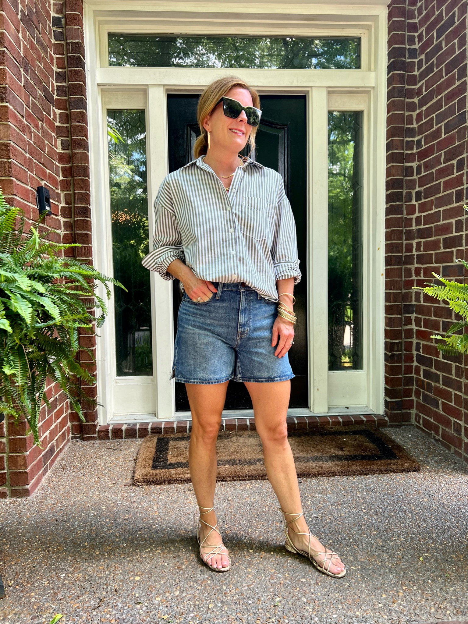 ☀️Simple Summer Style☀️

How to dress your jean shorts up 👌🏻 

#LTKstyletip #LTKtravel #LTKSeasonal