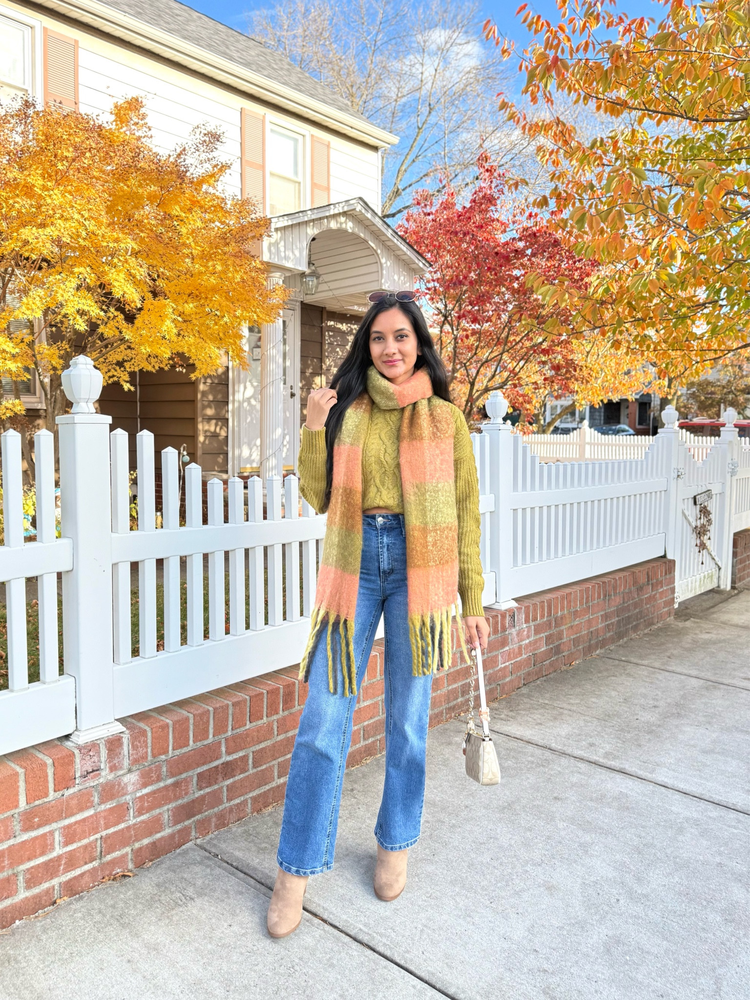 Wearing S in sweater

Fall outfit // Old Navy Fall outfit

#LTKSeasonal #LTKstyletip #LTKfindsunder50