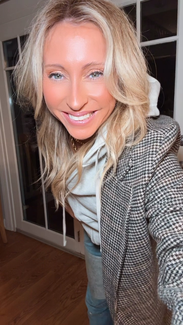 Living in layers… fall and winter seasons I grab for all sorts of layers… I LOVE versatile pieces that are practical and effortless… staples on constant rotation… 

#LTKItBag #LTKootd #LTKStyleTip