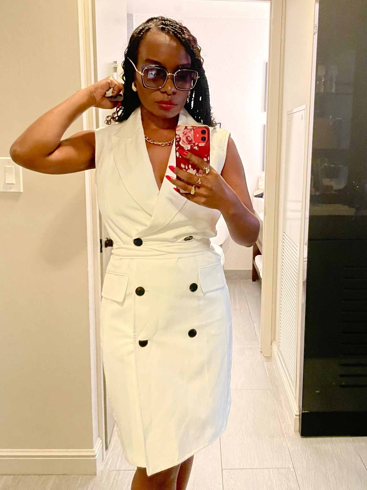 Workwear but make it stylish. My look of the day for a work retreat dinner. You can never go wrong in a blazer dress. Original dress is sold out H&M. 

#LTKStyleTip #LTKPetite #LTKOver40