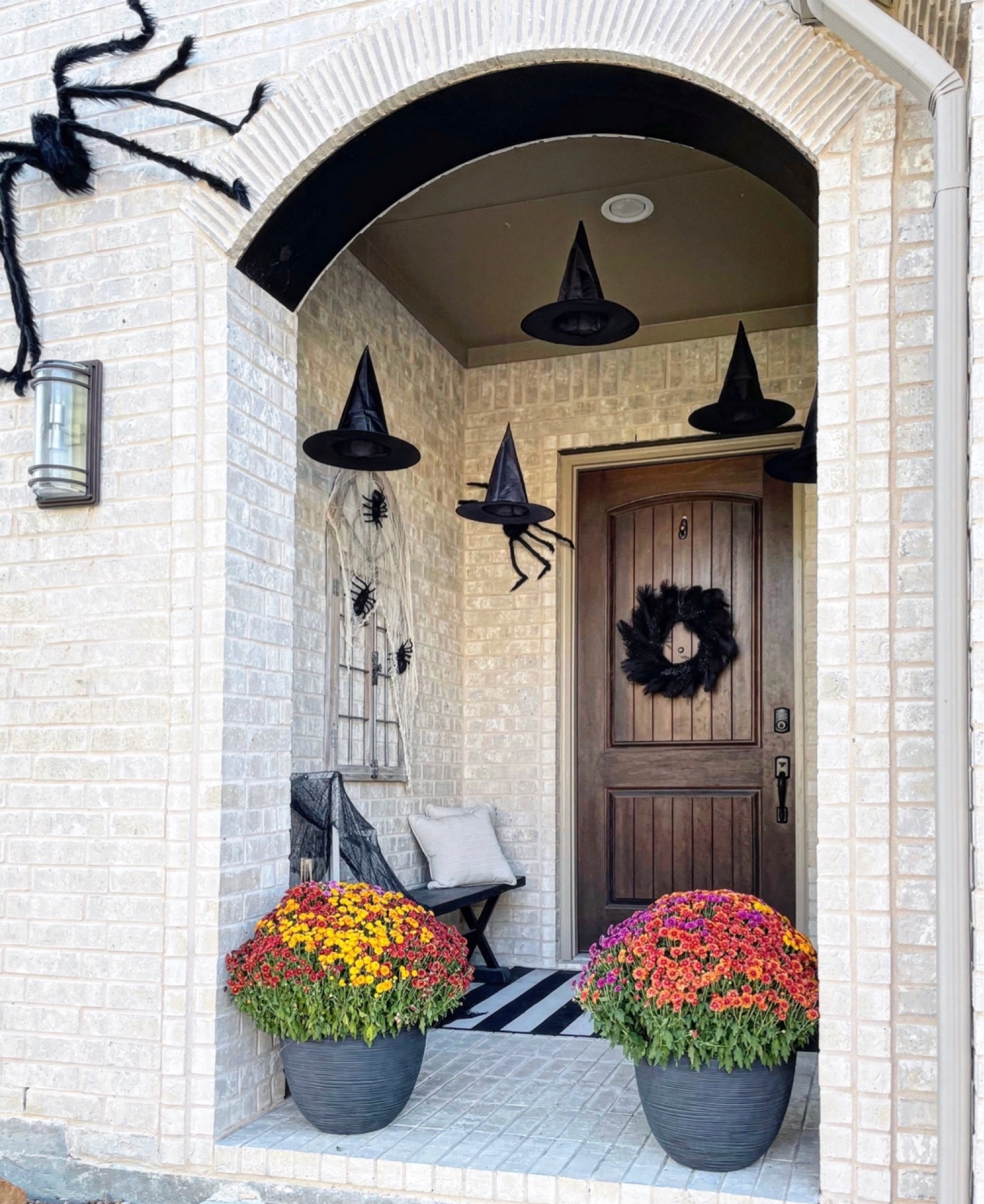 Outdoor Halloween decor. Love me some spooky season! Follow me on Instagram for more @laurencarnow 

#LTKHoliday #LTKHalloween #LTKSeasonal