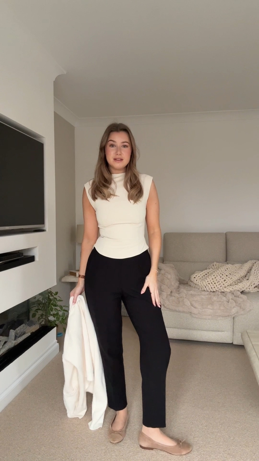 Smart casual outfits day 2👩‍💻 I really think this year is the return of the slim trousers and I cannot be happier about it!!! 



#LTKworkwear