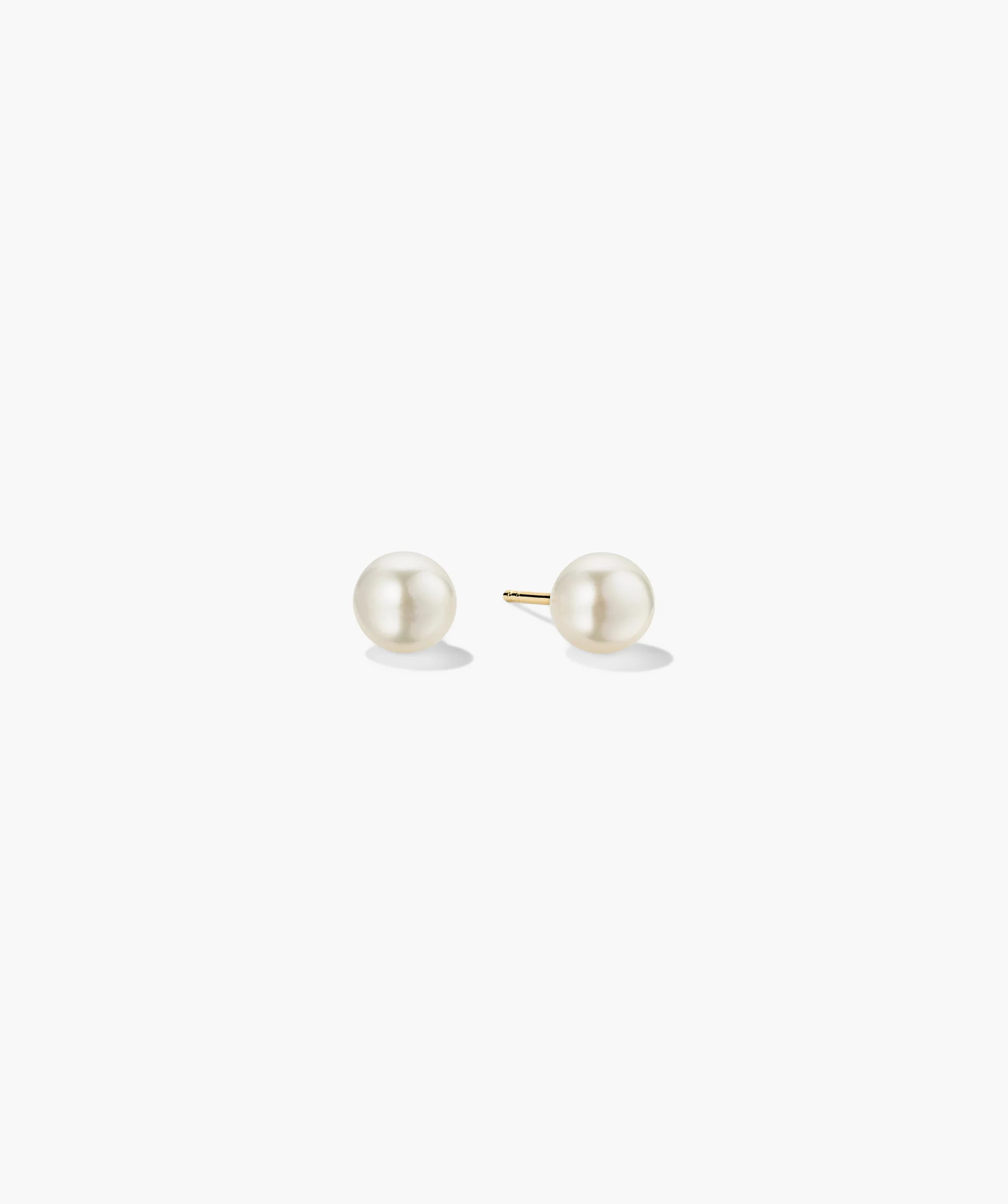 Pearl Oversized Studs | Mejuri Fine Crew