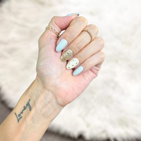 New press-on nail set! These were Charli’s pick and, per usual, she’s on it 😆🙌. Tips and tricks on how to make them last on the blog www.themichellewest.com 

Press on nails, acrylic nails, impress manicure, adhesive nails, star nail designs, press ons


#LTKbeauty #LTKstyletip #LTKunder50