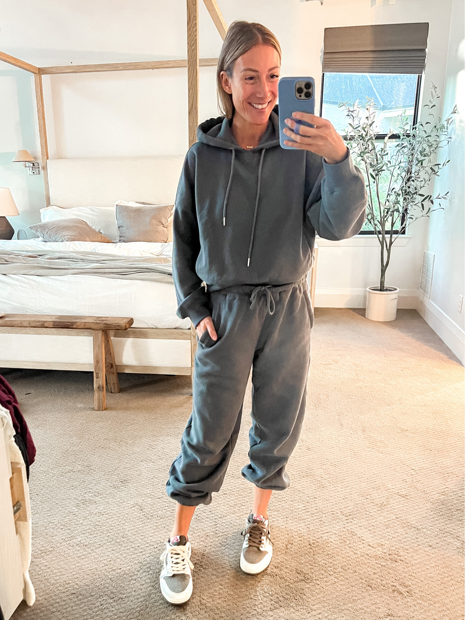 Big Abercrombie sweats sale! AFTIA works on top of the sale 🙌🏼 did a med in top, sm in bottoms but could’ve done small in top for a better fit 

#LTKsalealert