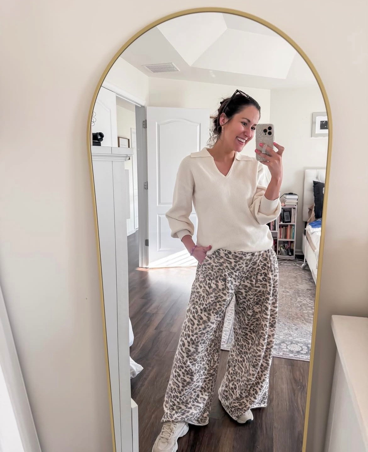 Wide leg leopard print sweatpants that look like trousers but are SO COMFY + perfect for postpartum with an elastic waistband 

#LTKBump #LTKmomlife #LTKootd