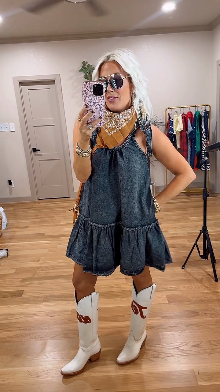 The cutest denim dress for Gameday for any school or team , size small
