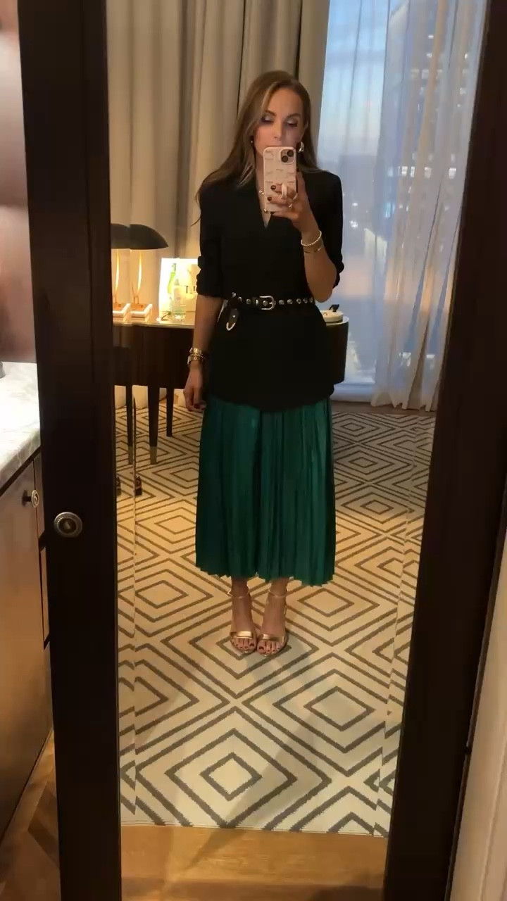 Belted blazer + pleated skirt for winter dressy style for work or dinner out 

#LTKWatchNow #LTKSeasonal #LTKWorkwear