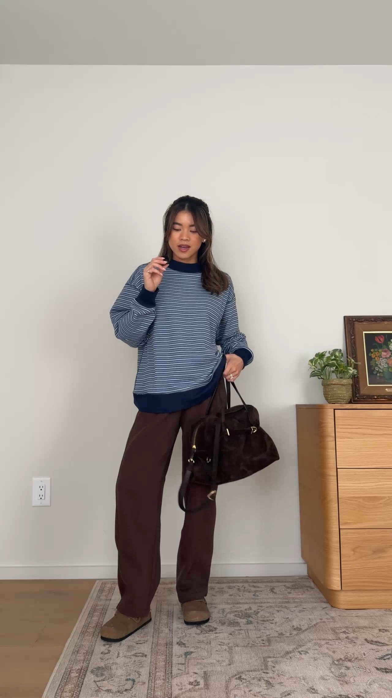 This oversized mock neck from @abercrombie is everything! I sized up for a cozy fit.

Sizing info:
• Abercrombie YPB On The Go Mock Neck Sweatshirt (Size Small in Navy Stripe)
• Abercrombie Sunday High Rise Forward Seam Barrel Sweatpant (Size XS Short in Black Walnut) 

Fall Abercrombie new arrivals, Abercrombie sweaters, Abercrombie petite pants, Abercrombie petite sweats, Abercrombie fall sweater, Abercrombie petite sweater, Petite style, petite fashion, mom outfit, mom style, petite pants, petite outfit ideas, petite outfits, best pants for petite, petite pull on pants, vacation outfits, fall outfits, fall style, fall trends, fall looks fall outfit ideas, Abercrombie try on, fall sweat pants, fall lookbook, fall outfits, sweatpants, petite sweat pants, abercrombie sweats, barrel leg sweat pants

#LTKootd #LTKSeasonal #LTKPetite