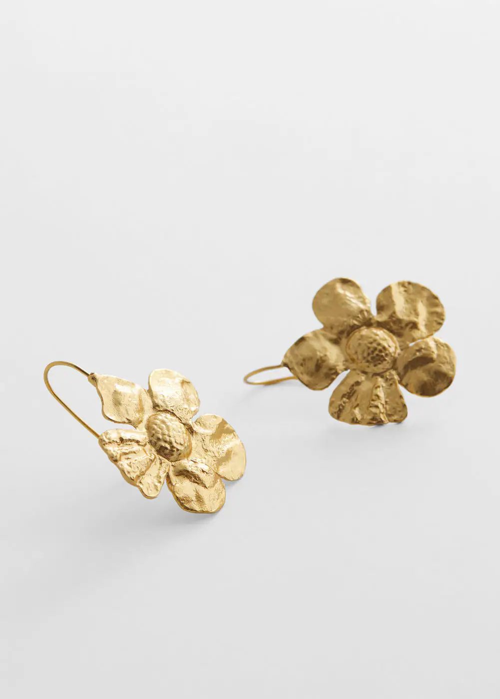 Floral earrings | MANGO (US)