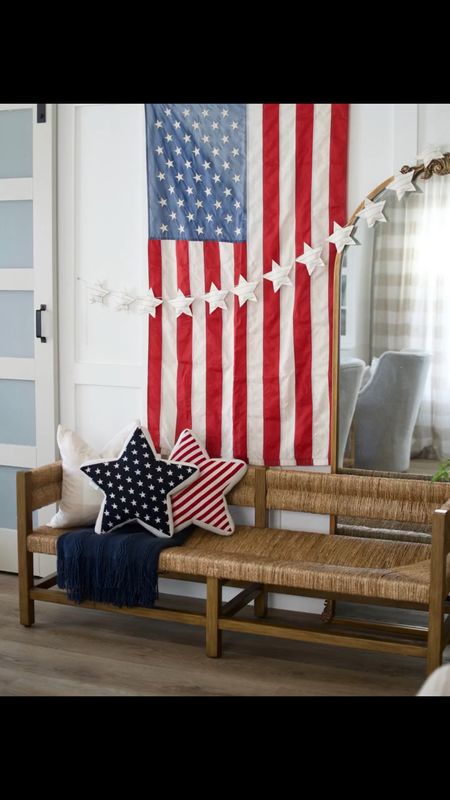 Patriotic decor is my favorite to have out in the summer! I’m giving my entry way a patriotic face lift 🥰

#LTKVideo #LTKHome