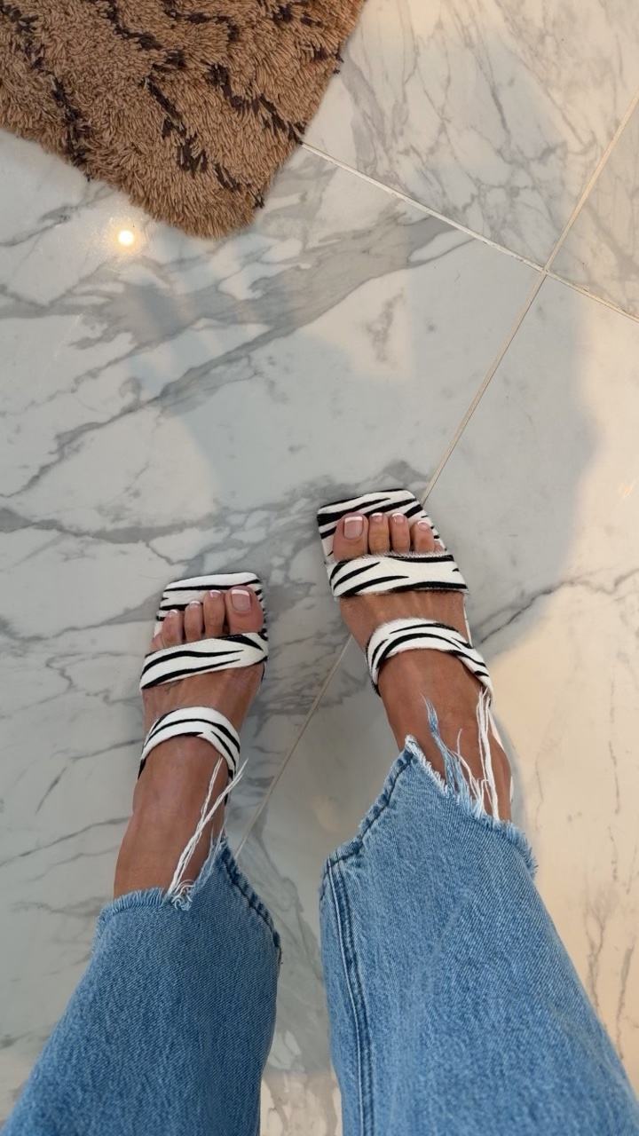 I mean… 😍😍😍 with just denim and a white or black tank 🤌 perfection