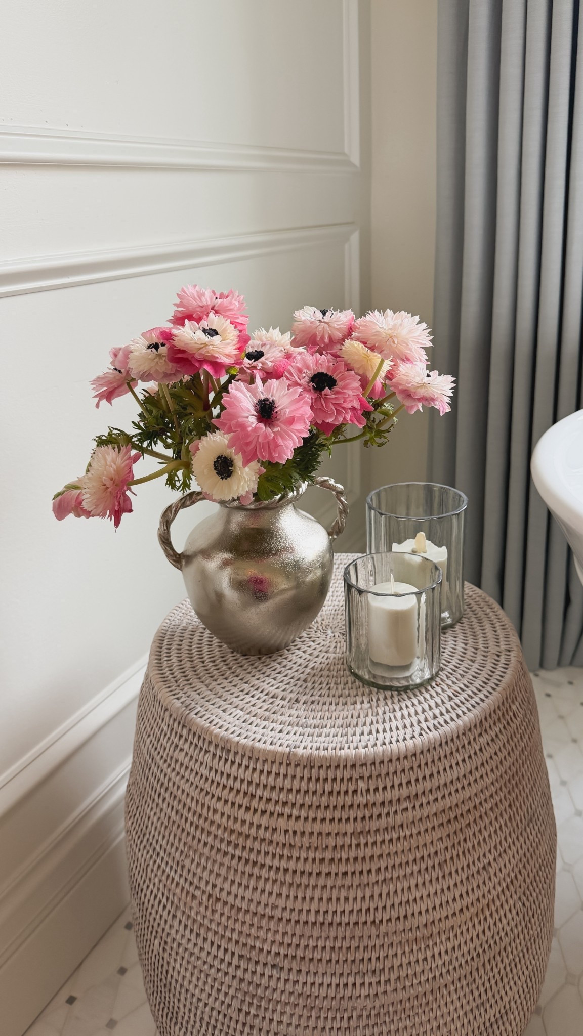 Bathroom decor! 

#LTKmorningroutine #LTKHome #LTKdayinmylife