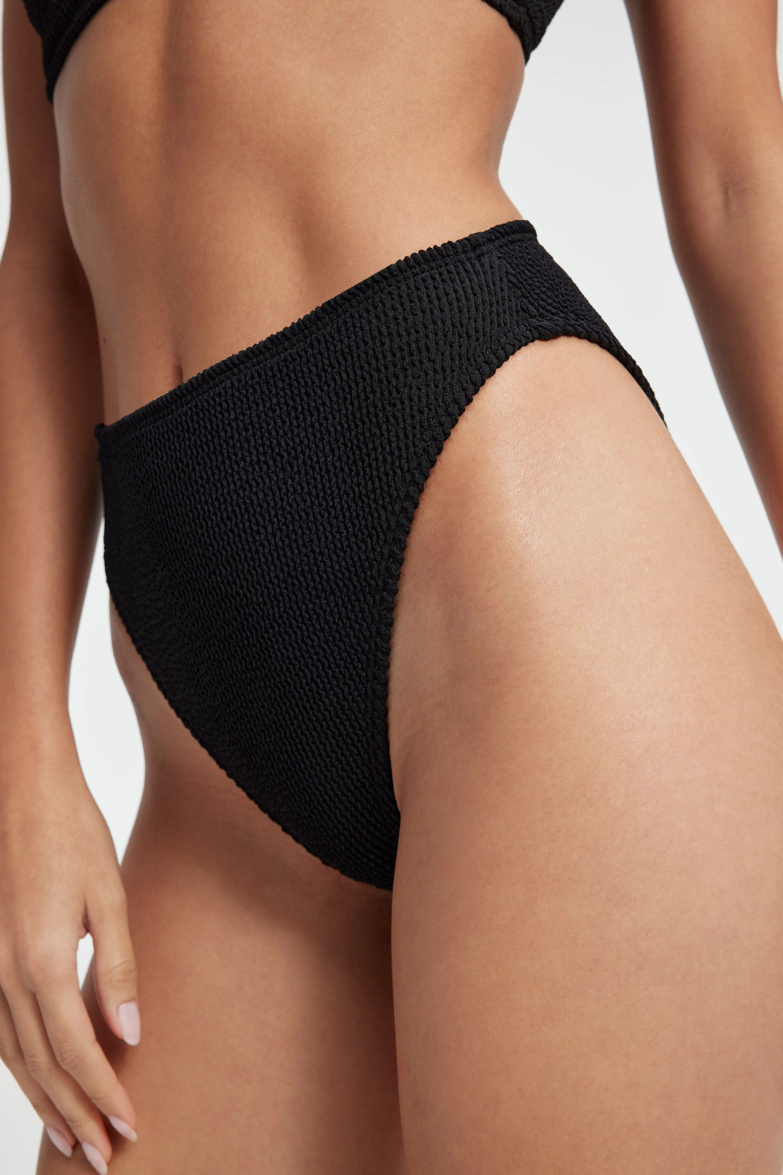 ALWAYS BETTER BIKINI CHEEKY | BLACK001 | Good American