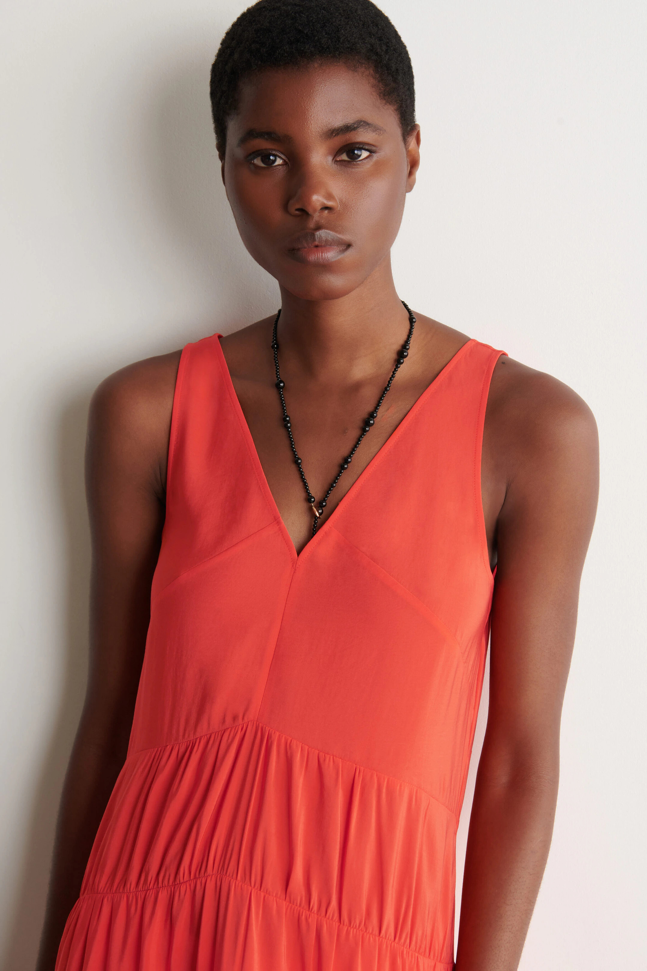 GATHERED PLEATED V-NECK MAXI DRESS - ORANGE | COS GB | COS UK
