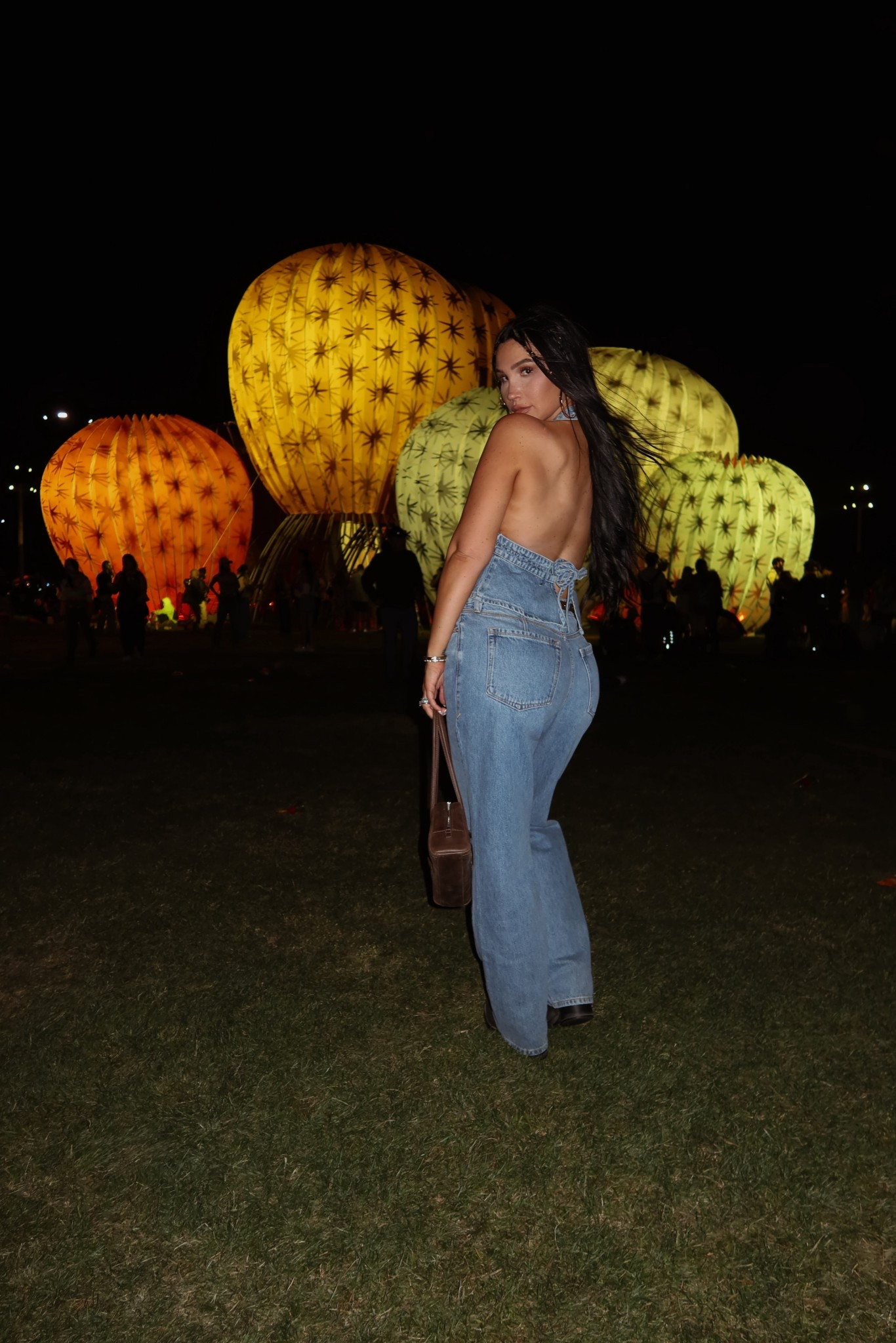 Coachella Fit! 🎡



Revolve, Festival

#LTKFestival #LTKootd