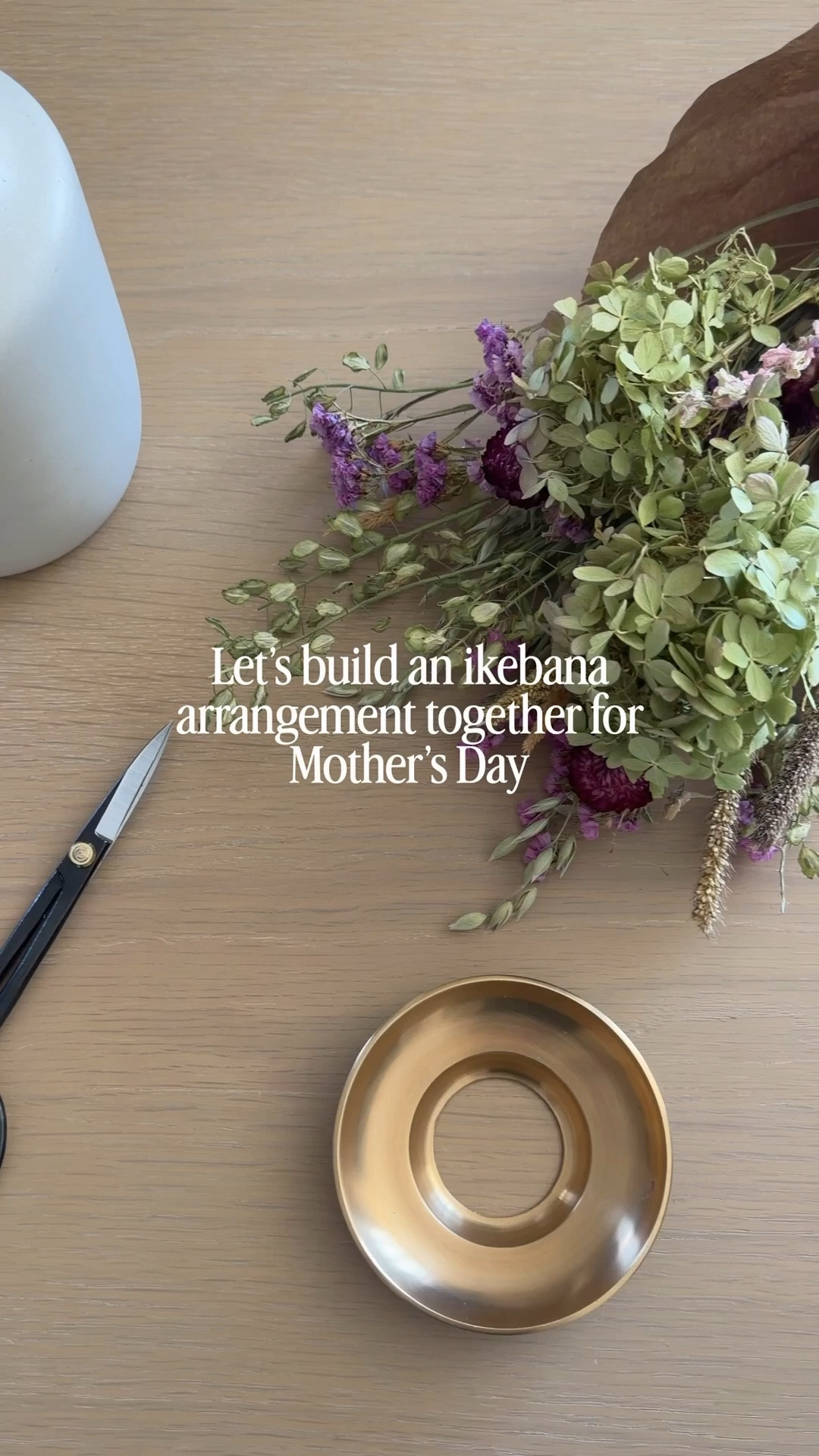 Mother’s Day ikebana arrangement 🤍🌾
@Bloomist 

ikebana arrangement, dried floral decor, ikebana vase, brass flower frog, neutral home decor, minimalist floral styling, organic modern home, simple tablescape, home decor finds

#LTKSeasonal #LTKHome #LTKMothersDay