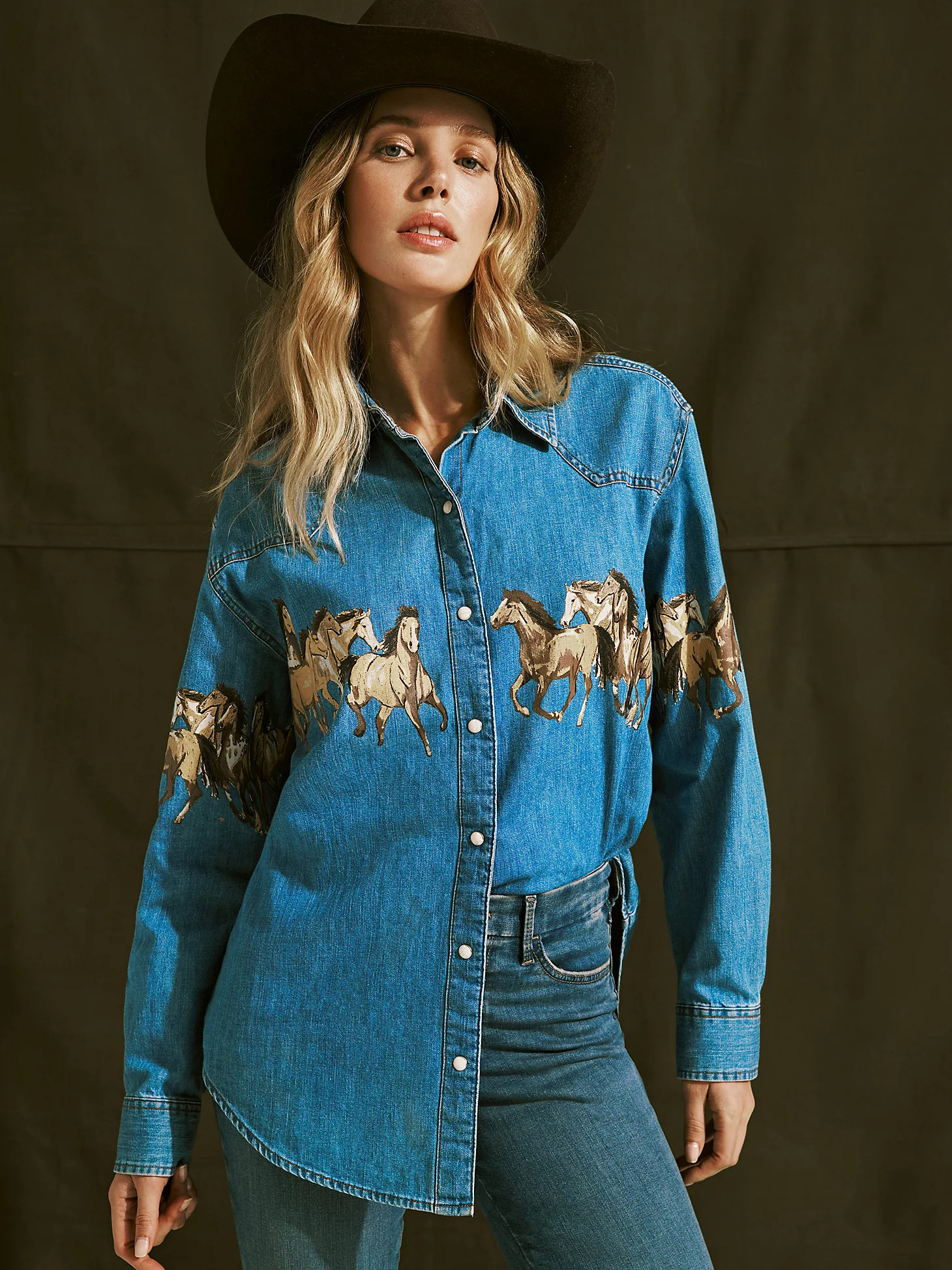 Women's Wrangler Horses Boyfriend Western Snap Shirt | Wrangler