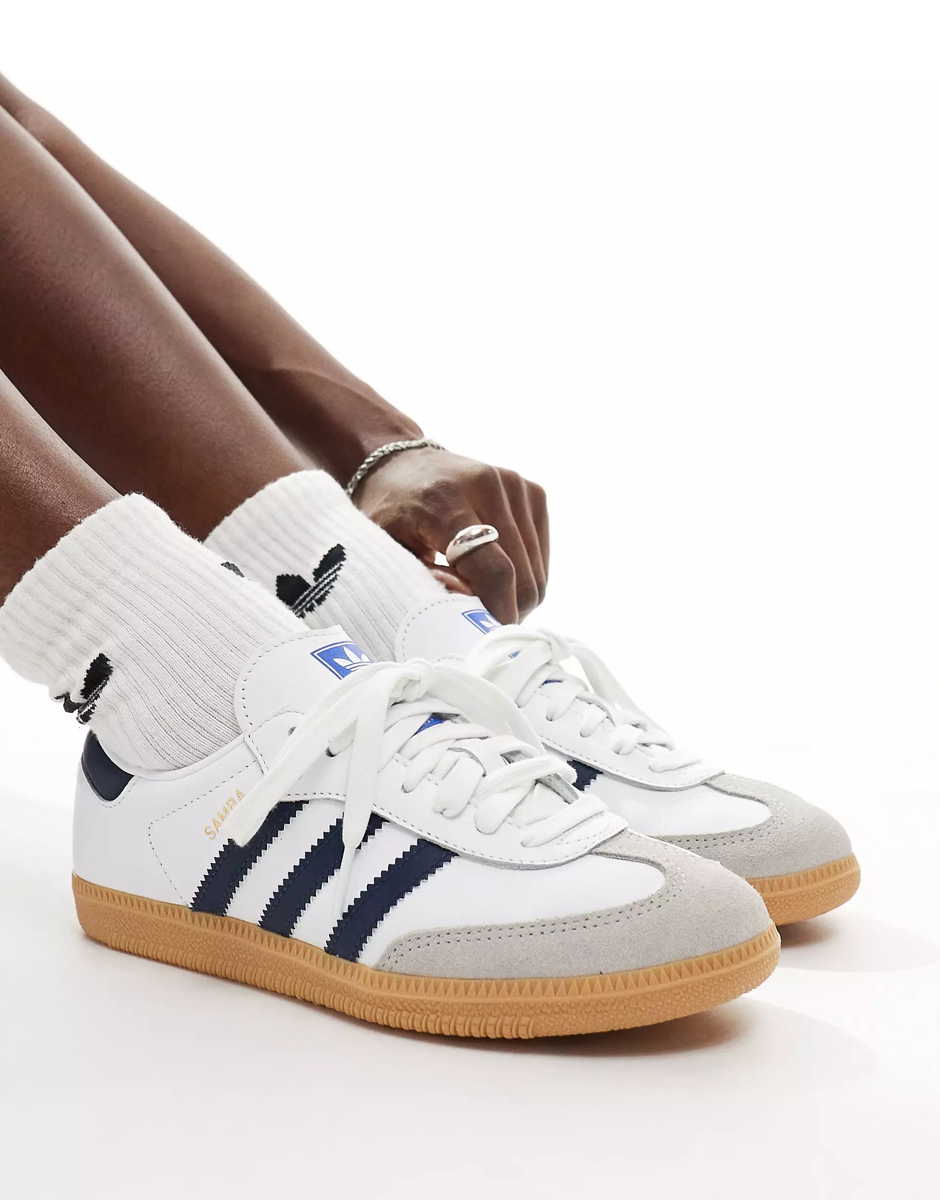 adidas Originals Samba OG trainers in white and indigo | ASOS (Global)