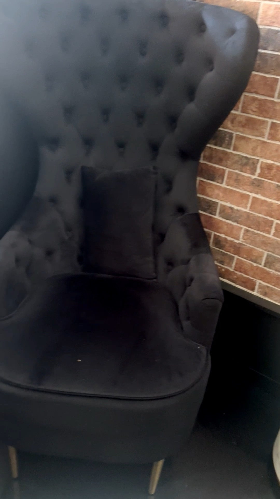 The modern take on a classic wing chair.
High back support, clean lines, and a silhouette that instantly elevates any corner.
#wingchair #highbackchair #accentchair #modernchair #chairdesign #livingroomdesign #interiordetails #homedecor #neutralhome #readingchair #loungingchair #modernliving #interiorstyling #floorlamp #designdetails


#LTKdayinmylife #LTKHome