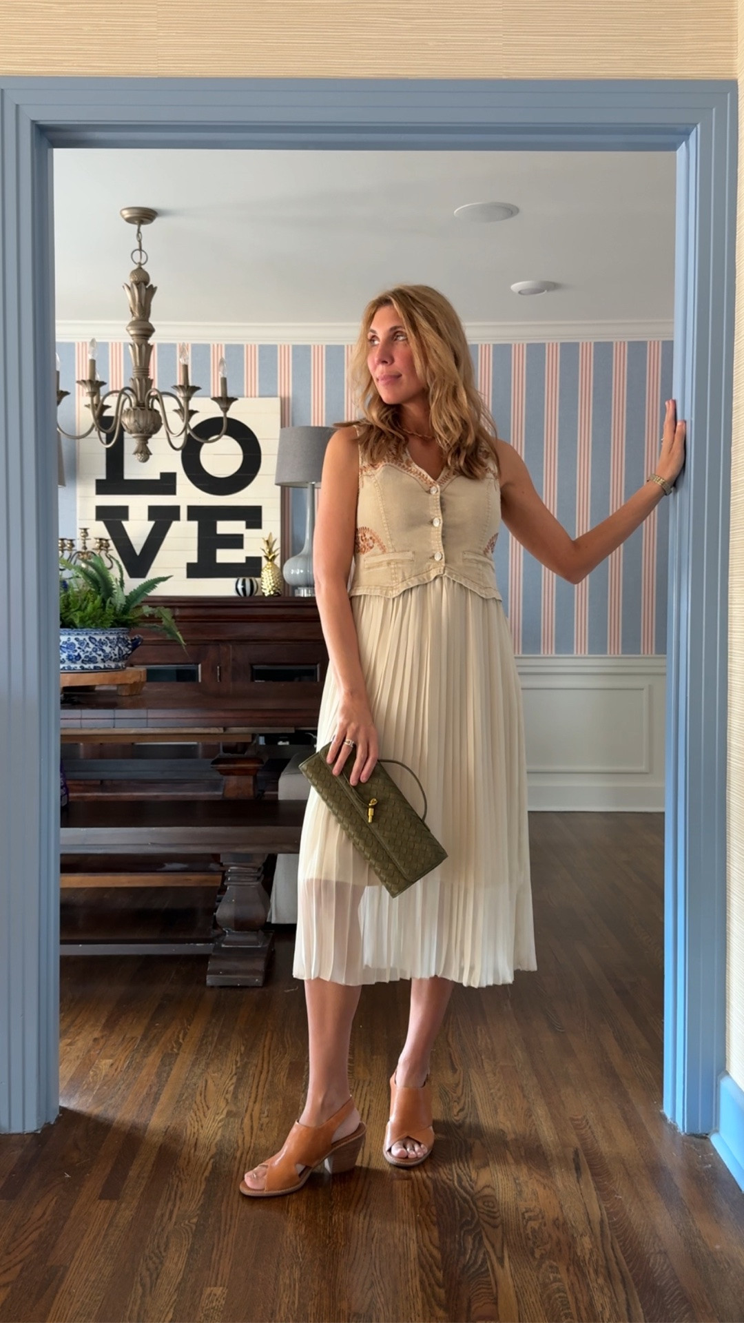 My look for SINGO TUESDAY at the country club - a cute dress I picked up in Florida last week, paired with my Amazon bag, Sofft shoes, and Amazon watch. 

I’m wearing a medium in the dress and it’s a bit snug in the chest (34C).

#LTKOver40