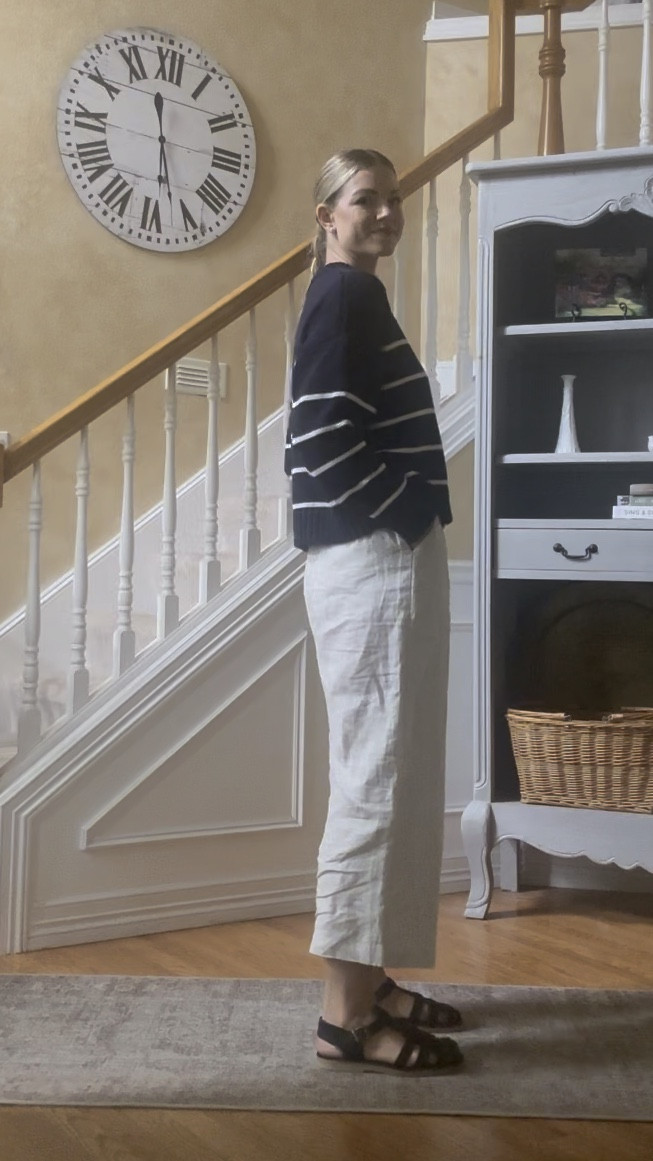 Fall outfit perfect for momming 