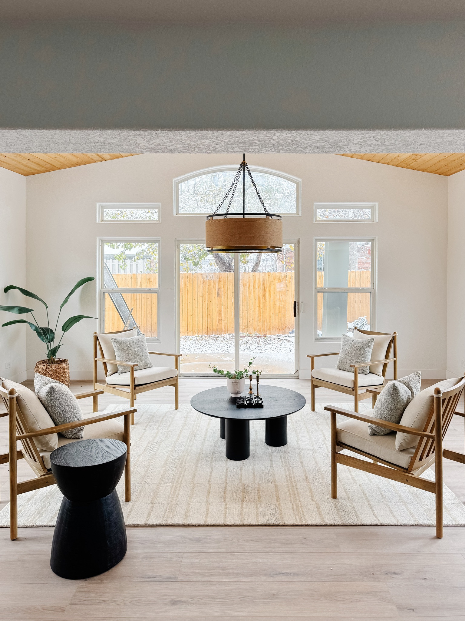 Neutral & Modern Living Room Refresh ✨ Shop the Look!


#LTKFindsUnder50 #LTKFindsUnder100 #LTKHome